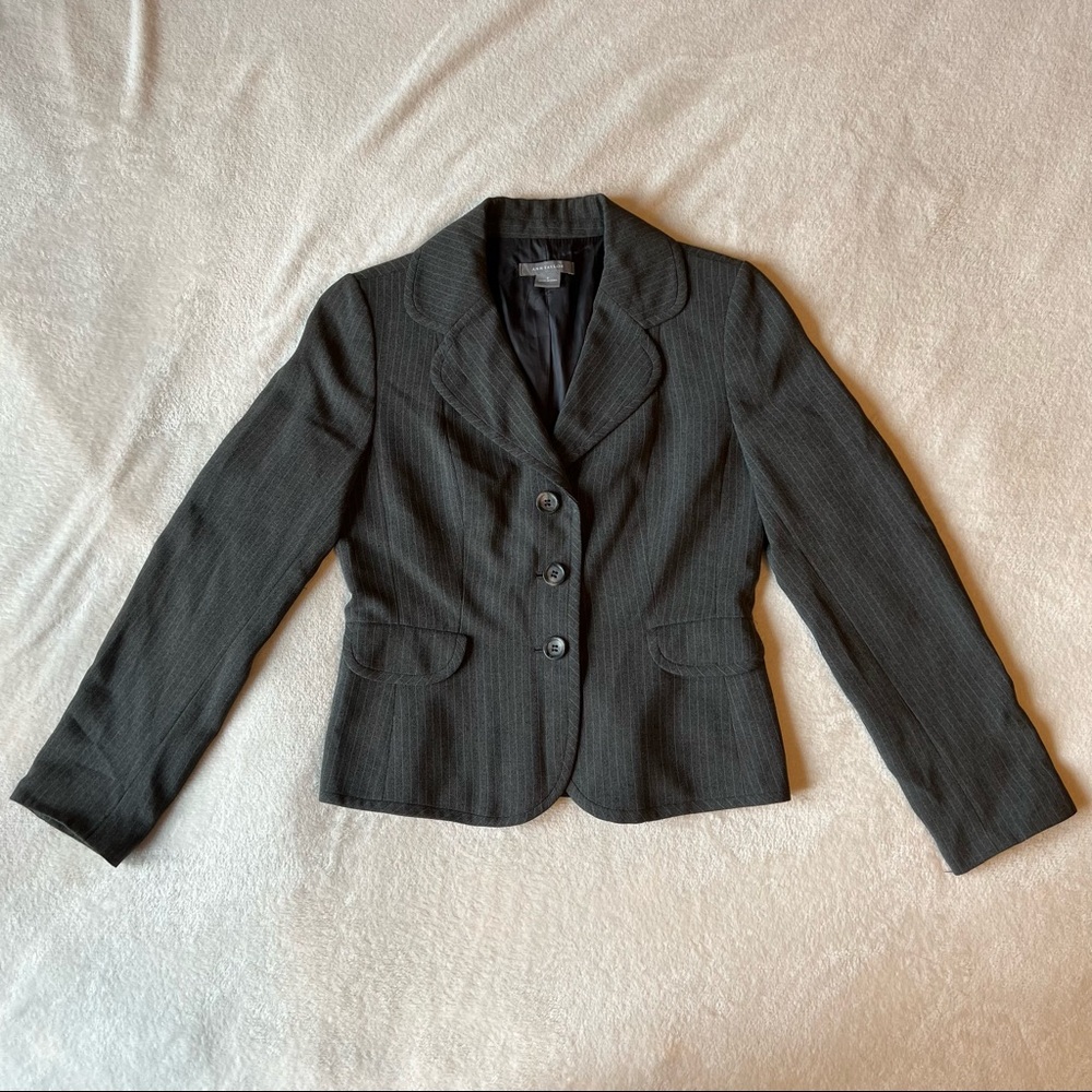 Ann Taylor Gray Pinstripe Shoulder Pads Blazer Jacket Work Wear Business Suit